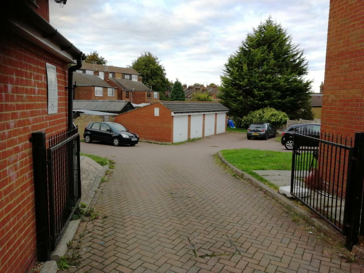 Metrolets 2 Lägenhet Luton  Exteriör bild