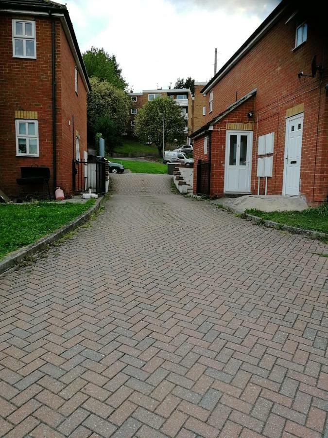 Metrolets 2 Lägenhet Luton  Exteriör bild